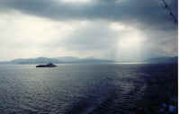 boat_to_italy.jpg (39856 bytes)
