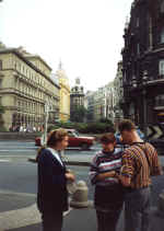 budapest_street.jpg (134279 bytes)