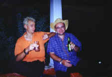 me_ron.jpg (76227 bytes)