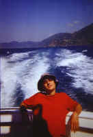 me_boat.jpg (71871 bytes)