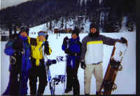 ski_students.jpg (77218 bytes)