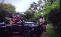 Land_Rover.jpg (80800 bytes)