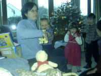 kids.jpg (180899 bytes)
