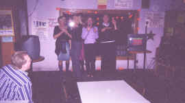 karaoke_girls.jpg (109521 bytes)