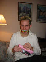 me_gums.jpg (124318 bytes)