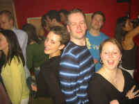 clapham_bar.jpg (118483 bytes)