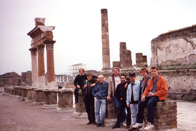 10_pompeii_group2.jpg