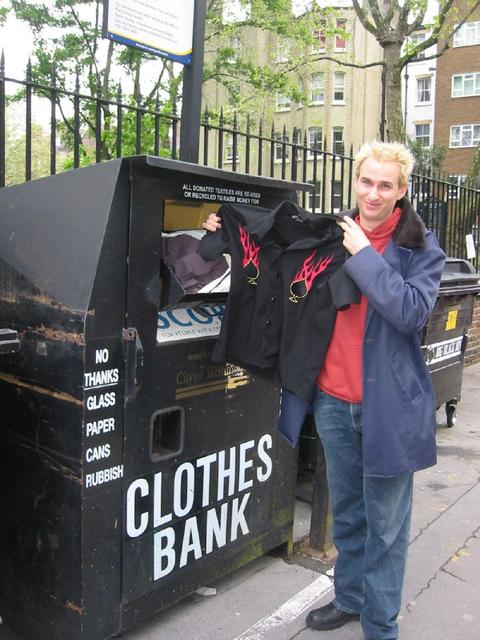 1_clothes_bank.jpg