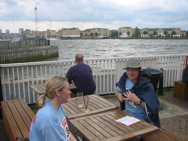 18_thames_pub.jpg