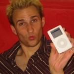 19_me_ipod.jpg