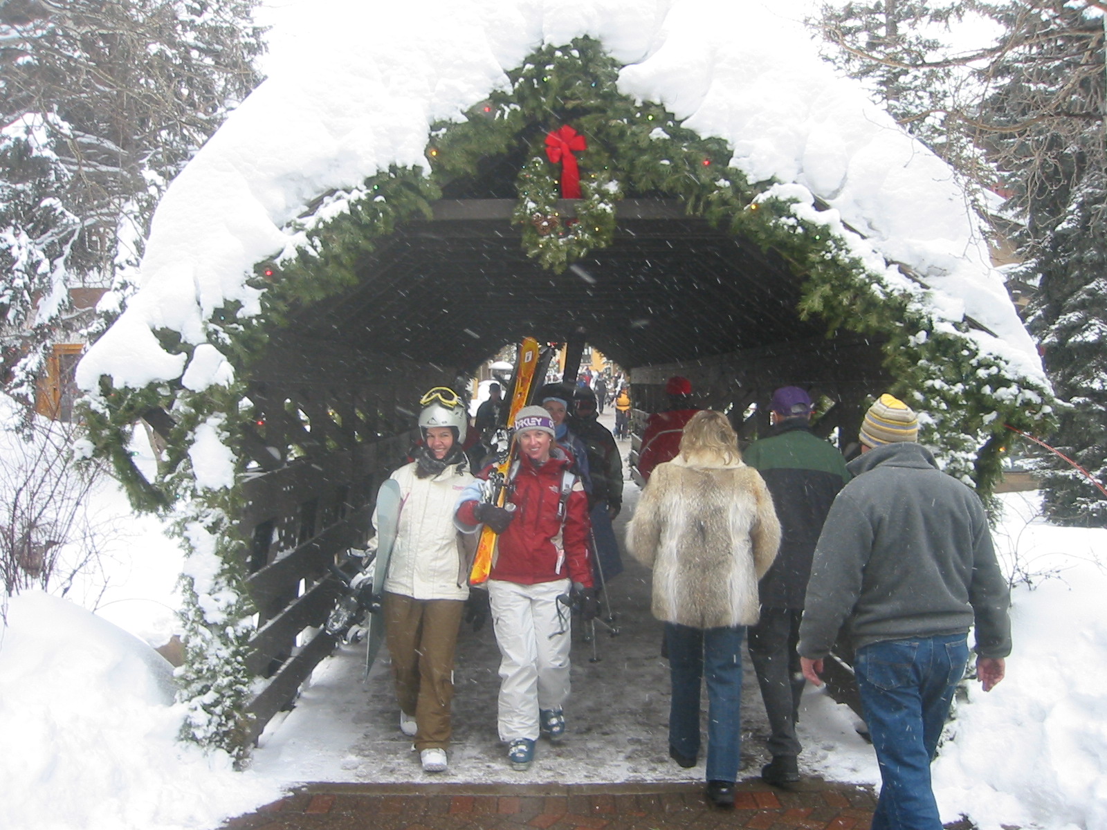kt_riv_covered_bridge