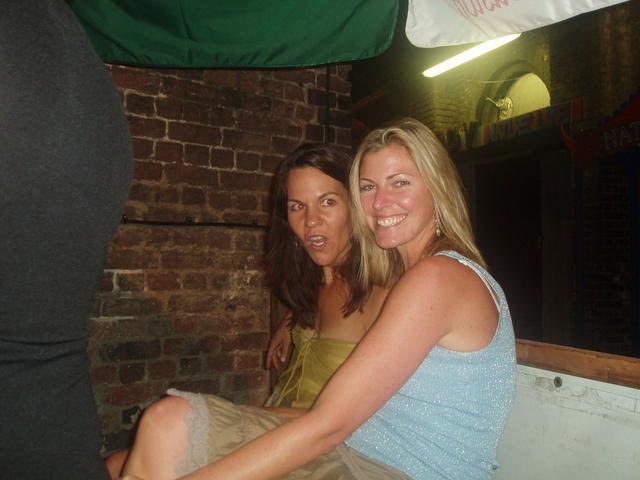 sarah on the wagon, kt on the p***