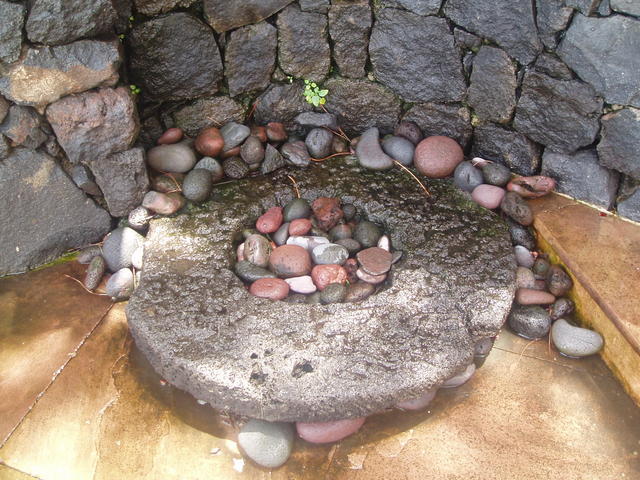 volcanic_stones