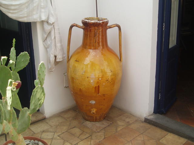 vase