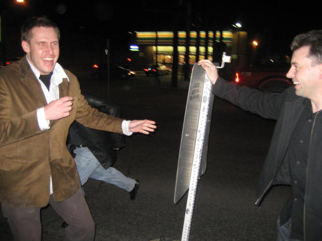 sign_middle_of_lincoln...time to scram