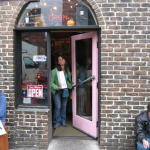 voodoo_donuts, scenester hangout