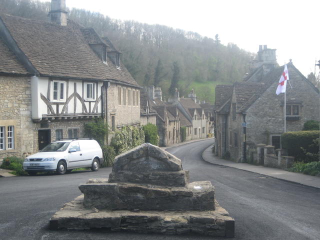 castle_combe2