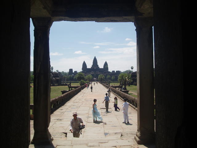 19_angkor_wat.jpg