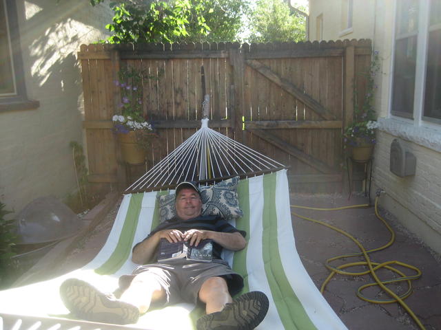 pat_in_hammock