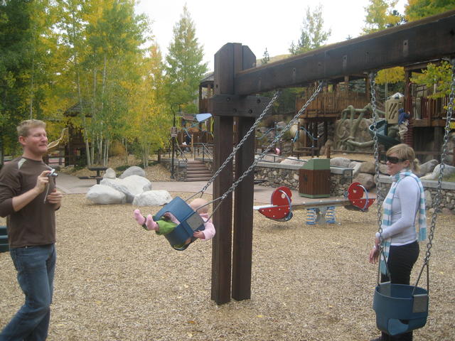 tess_on_swing