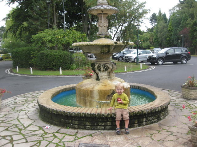ollie_fountain