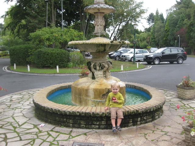 ollie_fountain2