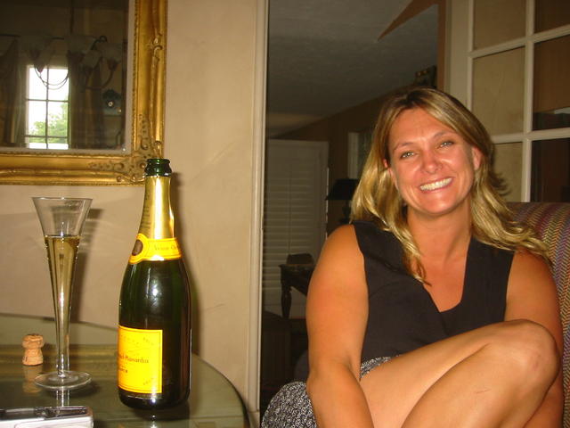 23_steph_veuve_clicquot.jpg