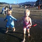 ollie_tessa_pacifica_hands