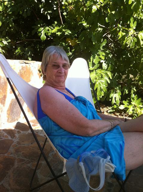 mum_relaxing