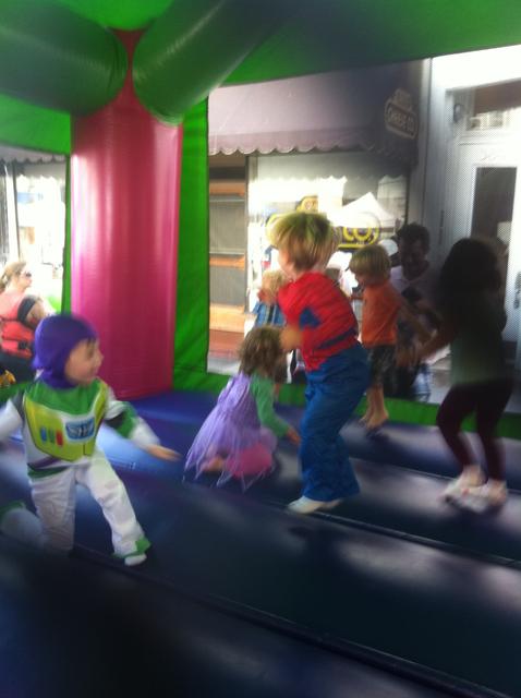 dylan_ollie_bouncy_castle