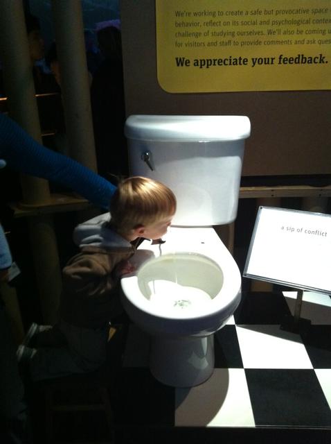 ollie_drinking_dunny_water