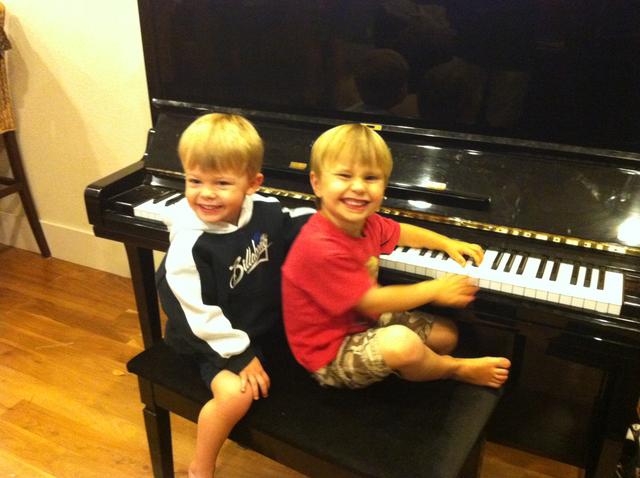 jack_ollie_piano