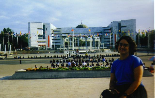 bishkek_piazza.jpg