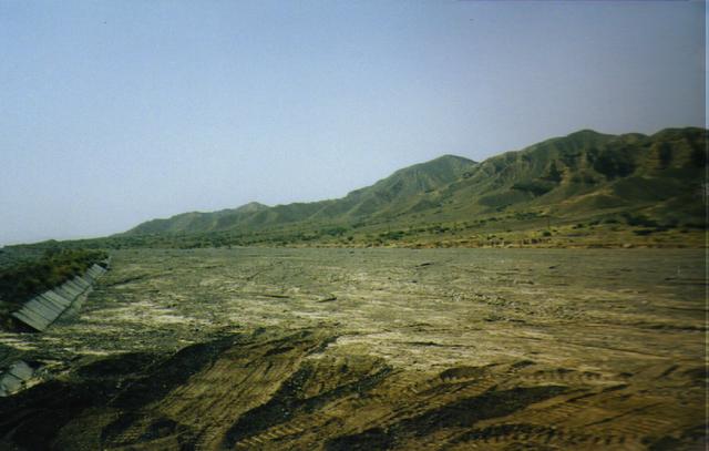 xinjiang_river.jpg