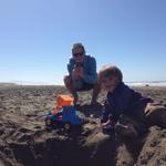 me_theo_digging_sand