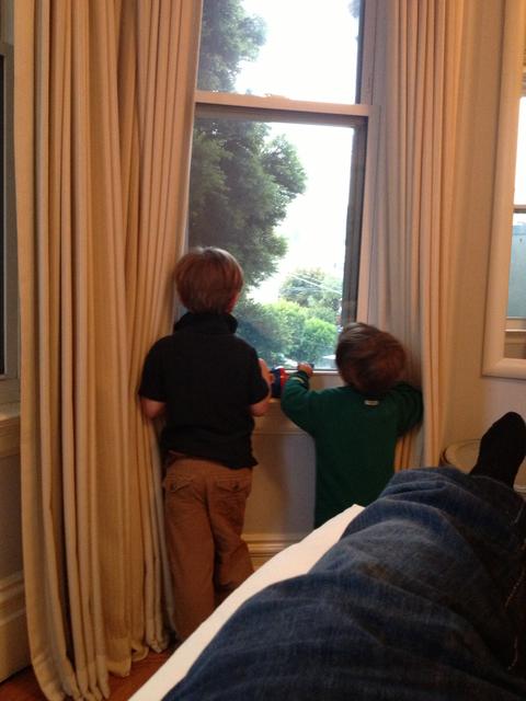 boys_window