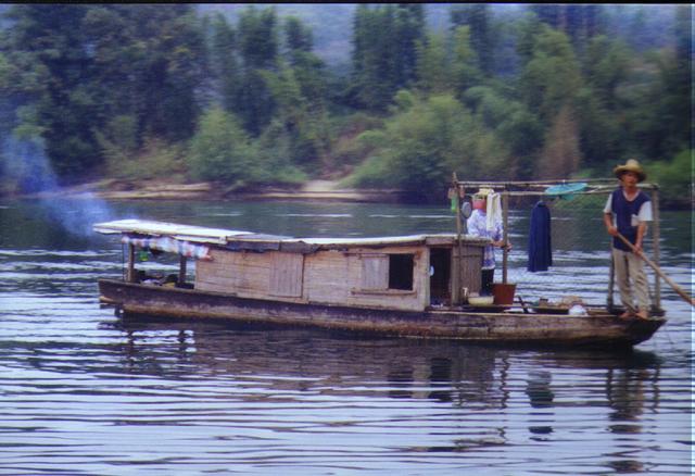 river_boat2.jpg