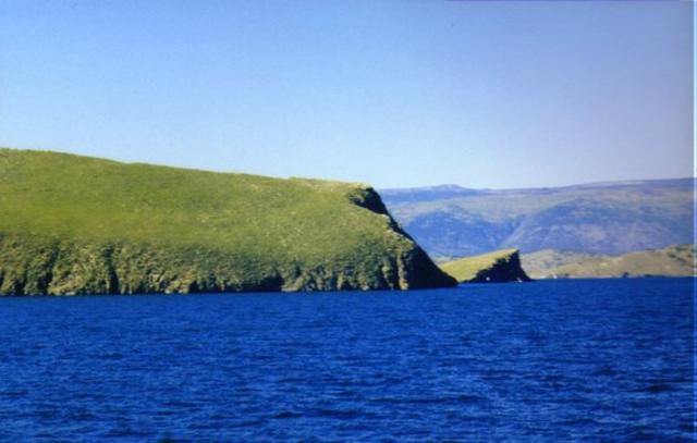 baikal_shore.jpg