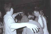 dance1.jpg (43135 bytes)