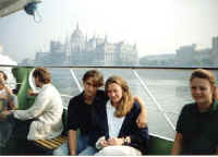 budapest.jpg (54120 bytes)