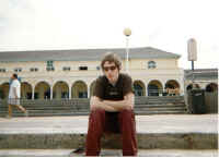 bondai.jpg (50796 bytes)