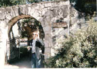 alamo.jpg (92888 bytes)