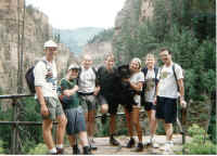 hanging_lake.jpg (77567 bytes)