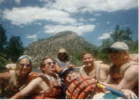 rafting.jpg (57778 bytes)