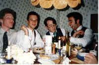 easter_party.jpg (59869 bytes)