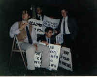 henley.jpg (44184 bytes)