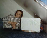 liz_paris.jpg (44757 bytes)