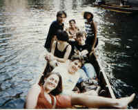 punt.jpg (63383 bytes)