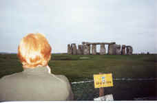 henge.jpg (63301 bytes)
