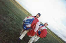 me_simon_close.jpg (92163 bytes)